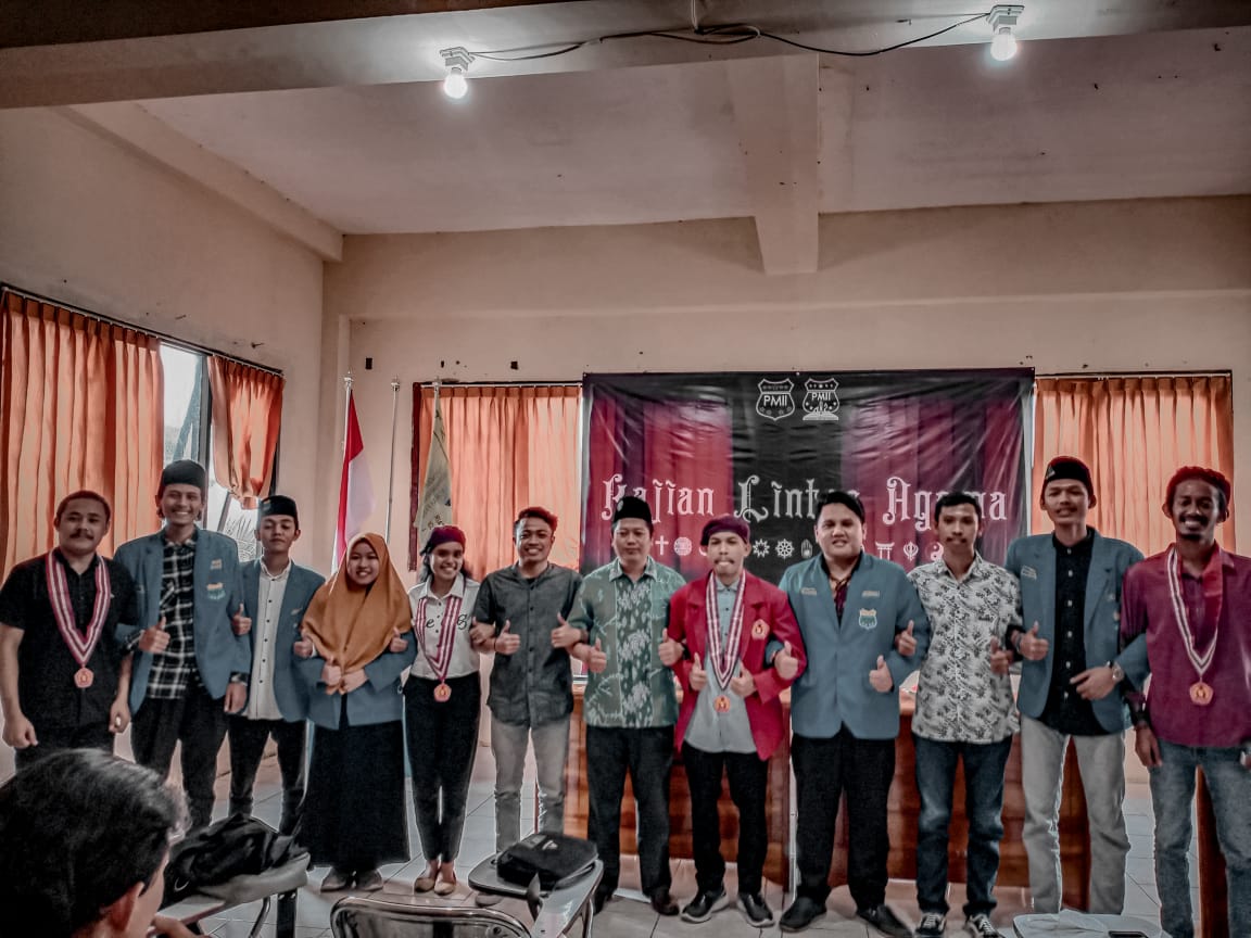 Foto bersama Pengurus PMII Ngalah dengan PMKRI Cabang Malang