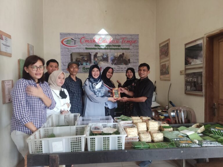 kunjungan mahasiswa UM ke Omah tempe