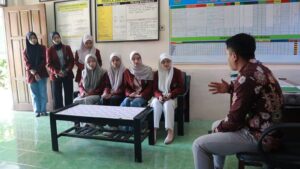 Jelang Pelaksanaan KKN, Mahasiswa Kelompok 07 Tambaksari Gelar Survei di SDN Tambaksari 1