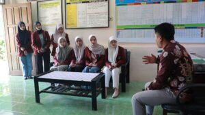 Jelang Pelaksanaan KKN, Mahasiswa Kelompok 07 Tambaksari Gelar Survei di SDN Tambaksari 1