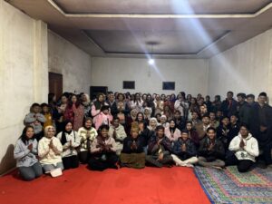KELOMPOK KKN 13 UNIVERSITAS YUDHARTA PASURUAN BERSAMA PANITIA SANJA DESA TOSARI MATANGKAN PERSIAPAN AWAL PENYAMBUTAN TOUR BESAR BPK PENABUR