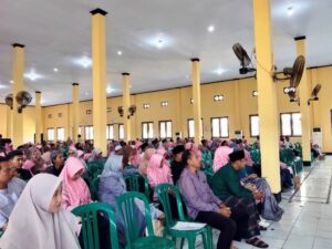 RELA MENINGGALKAN ORANG TUA DEMI CITA-CITA