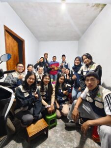 Sowan ke Kepala Dusun, Mahasiswa KKN Kolaboratif ASPIKOM Gali Profil Sosial dan Budaya Dusun Banyumeneng