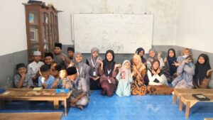 Mahasiswa KKN Kelompok 16 Laksanakan Pendampingan TPQ di Pondok Pesantren Al Hidayah untuk Meningkatkan Semangat Belajar Santri
