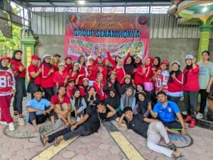 Tingkatkan Kesadaran Hidup Sehat, Mahasiswa KKN 21 Universitas Yudharta Pasuruan Berpartisipasi dalam Senam Hokya Aerobik Bersama Masyarakat Desa Kerjo
