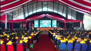 Wisuda Universitas Yudharta Pasuruan, Wisudawati Ungkap Kebahagiaan