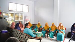 Perkuat Branding Islami, Tim PkM Ilkom UNIDA Gontor Latih Pengelolaan Instagram Sekolah Hadlonah Darussalam
